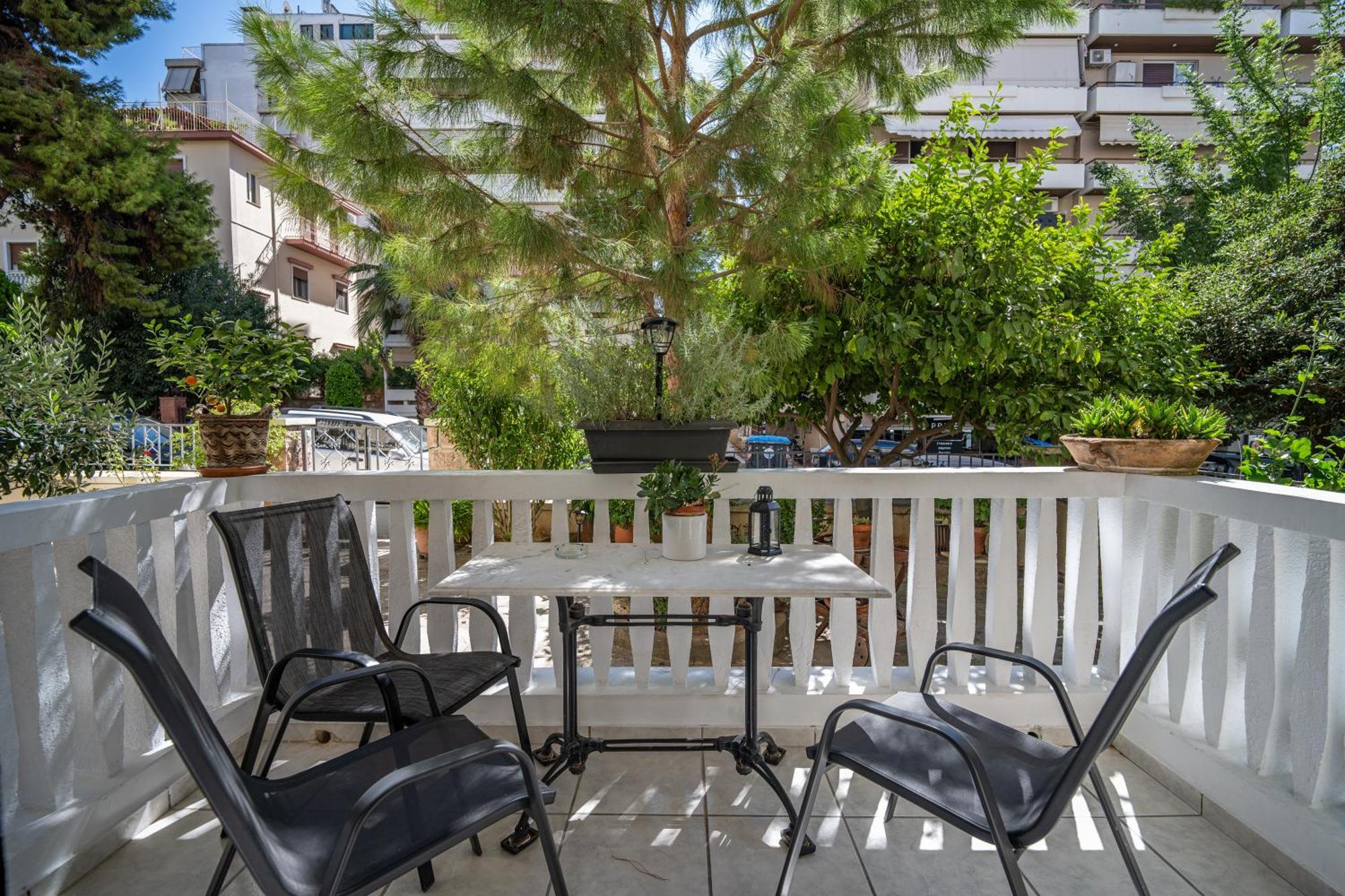 Angel , Luxury 2Bd Apartment Next To The Beach Athen Exterior foto